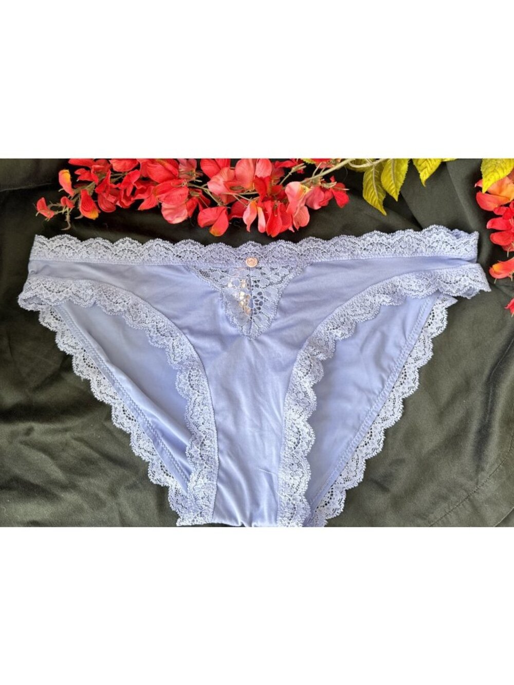 VICTORIA'S SECRET M PURPLE SILKY W LACE BIKINI SUMMER PANTIES Buttery Soft NWT